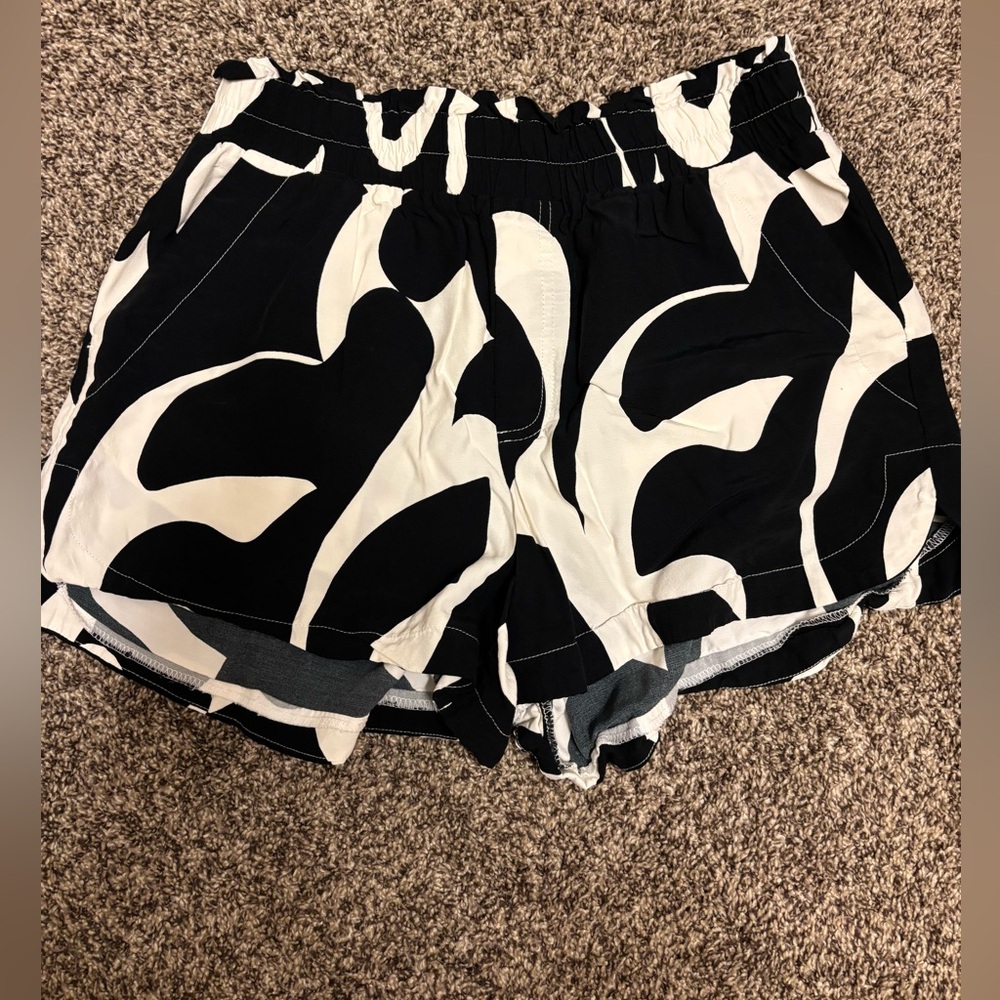 A New Day Wavy Design Silky Shorts - Medium